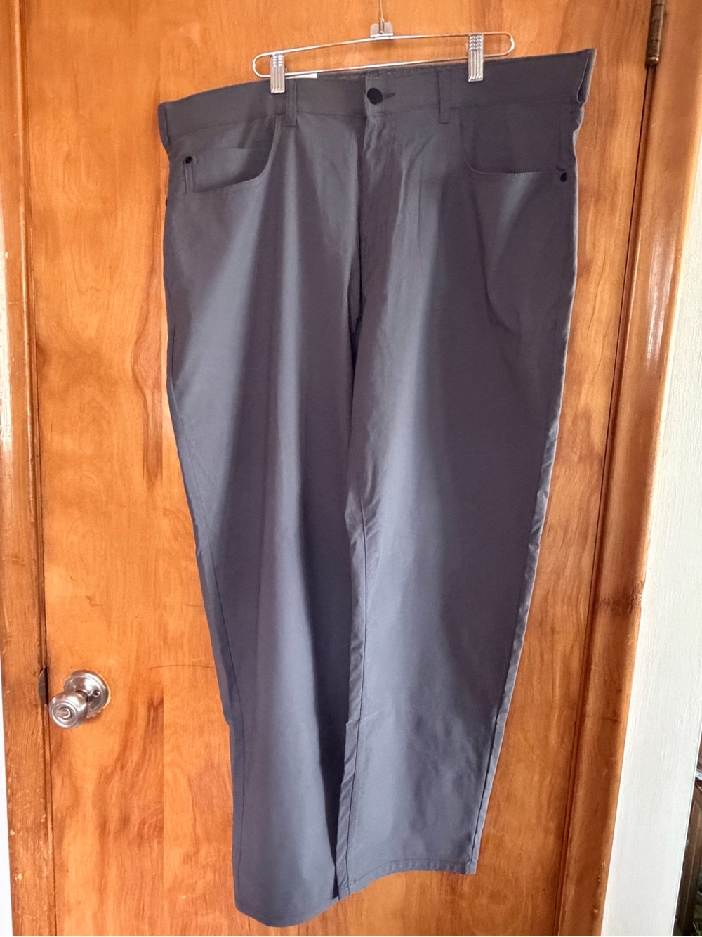 Men's Straight-Leg Chinos in Charcoal Gray